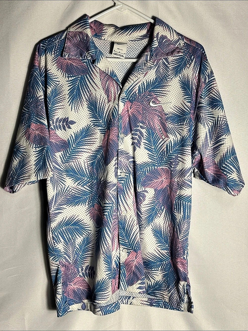 Nike Sportswear Dri-FIT Mesh “Poolside Party” Button Up Shirt Men’s Medium